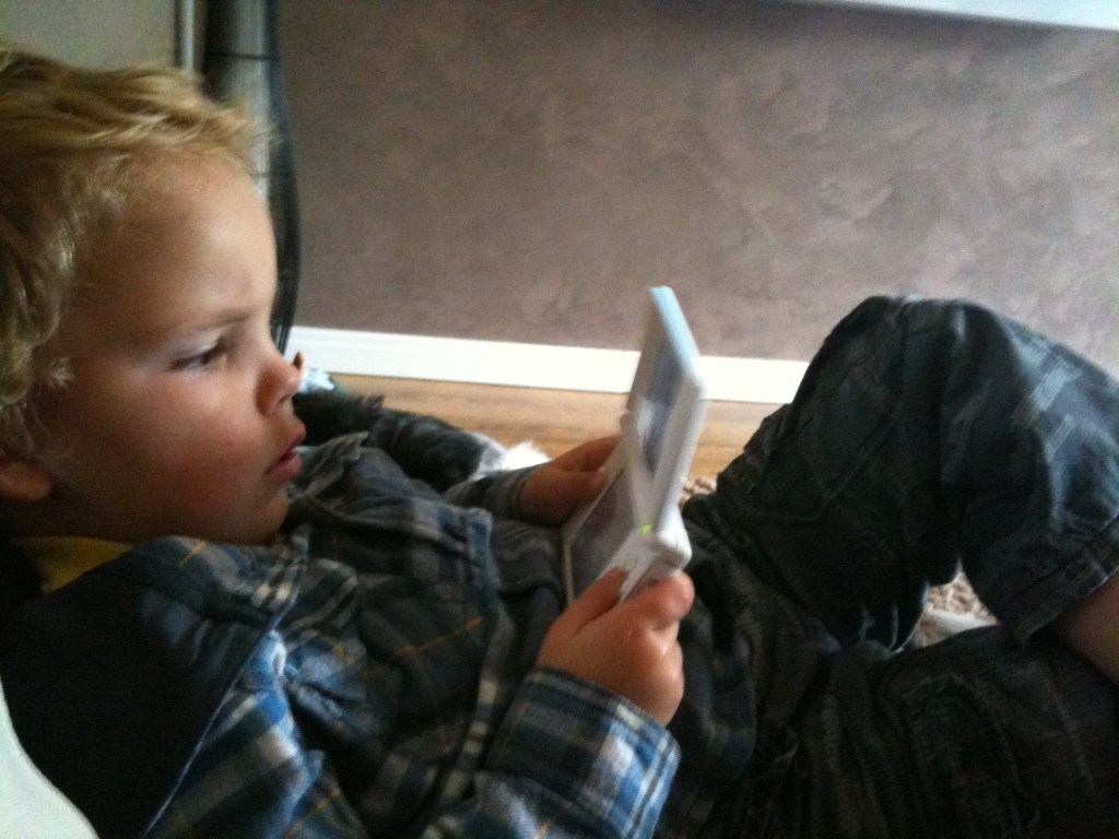 Luke enjoying the&nbsp;3DS