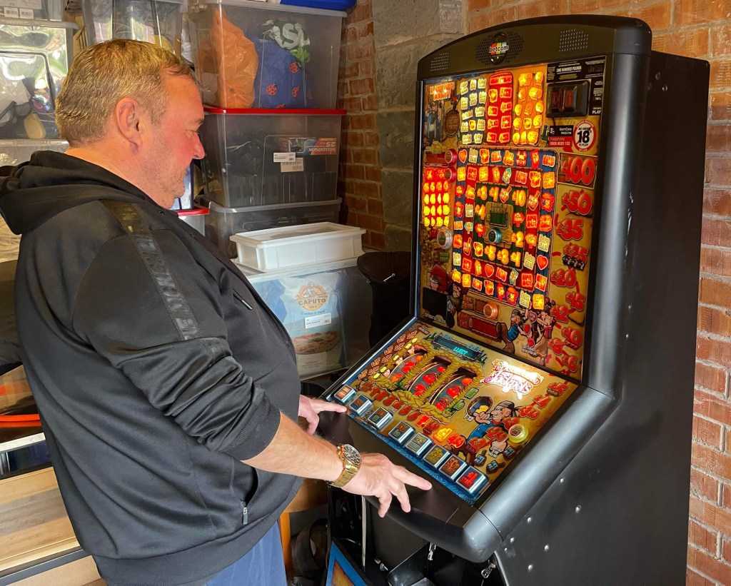 Fruit Machine, Treasure Island&nbsp;Jackpots