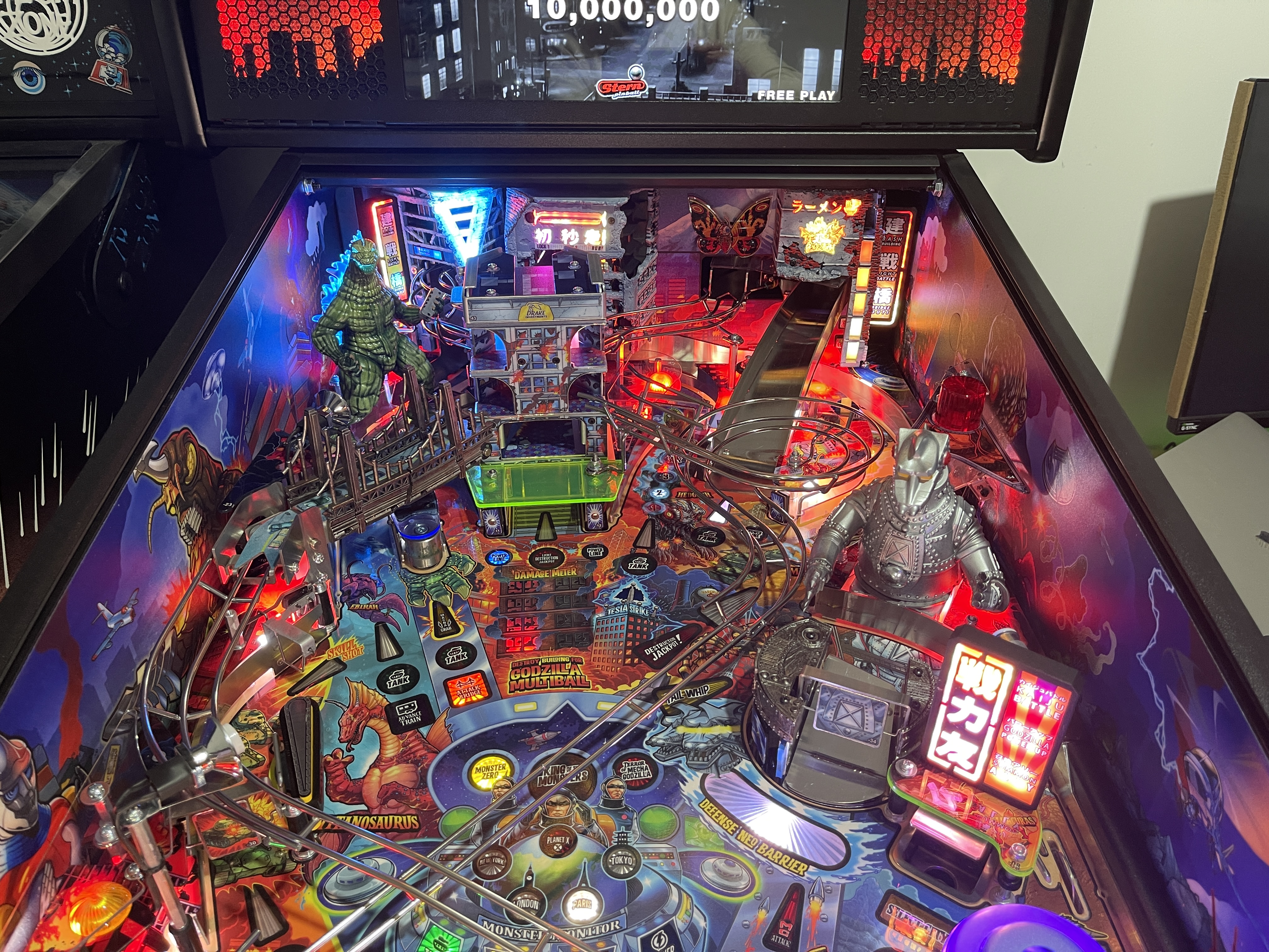 Godzilla Premium photograph 4