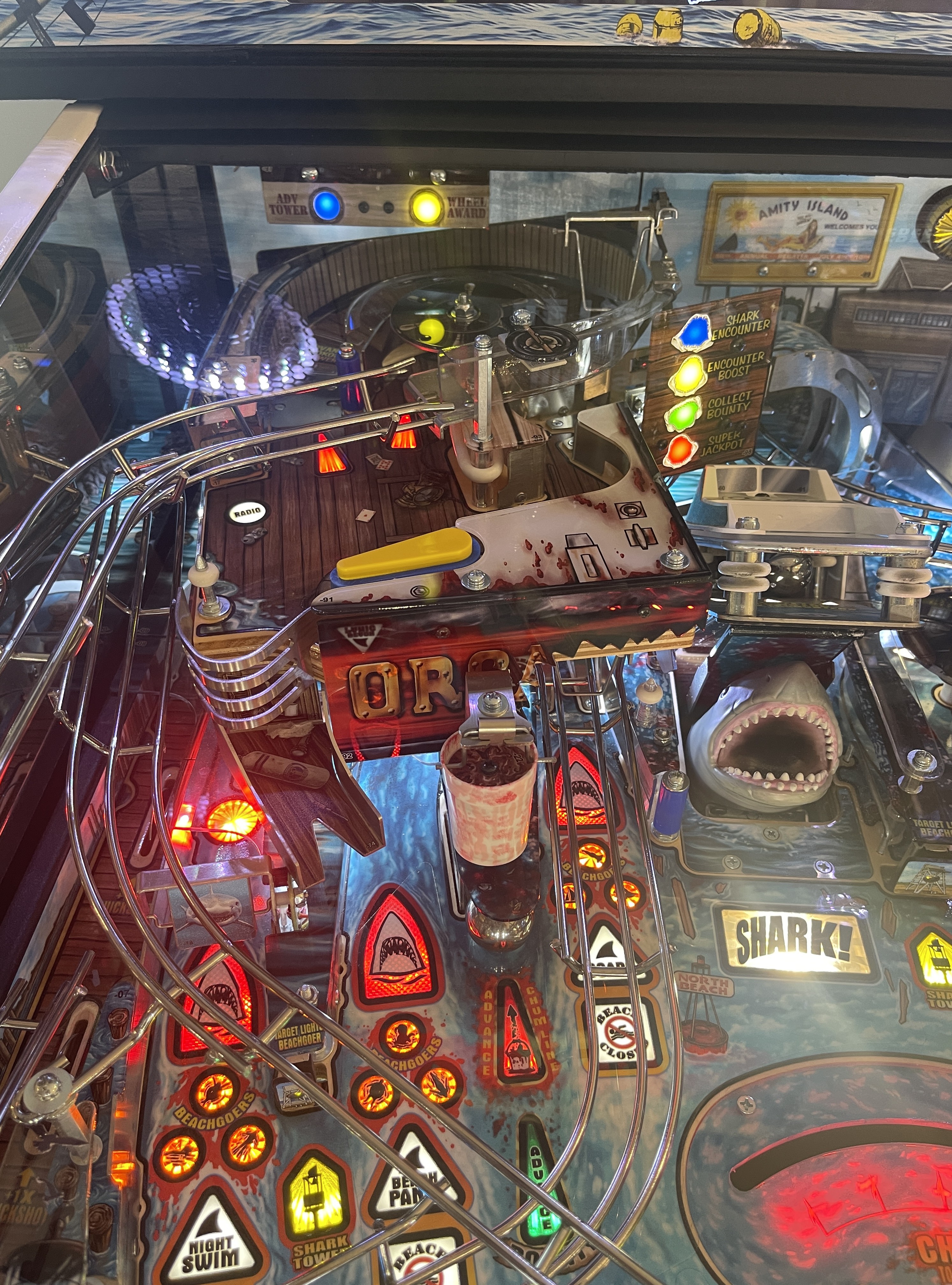 Jaws Premium pinball machine detail